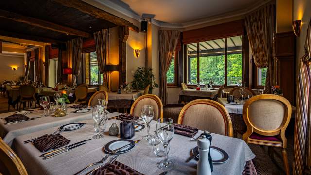 Galerie Photos · Hôtel Restaurant Chiny · Aux Comtes de Chiny 